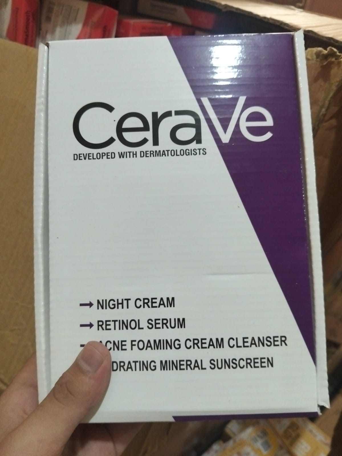 CeraVe 4 In 1 Skincare Kit Night Cream Retinol Serum Acne Foaming Cream Cleanser Hydrating Mineral Sunscreen